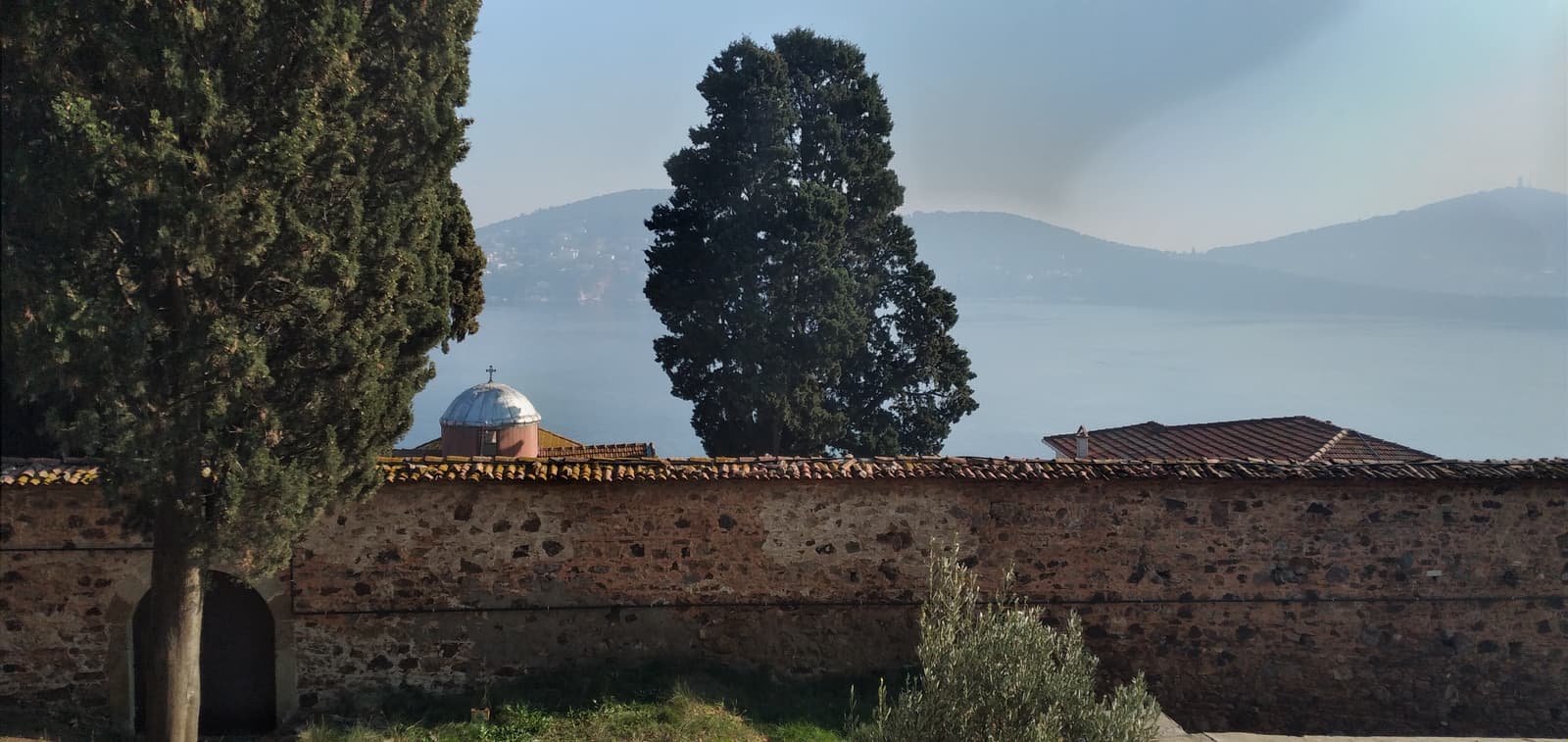 Ayios Yeoryios Manastırı