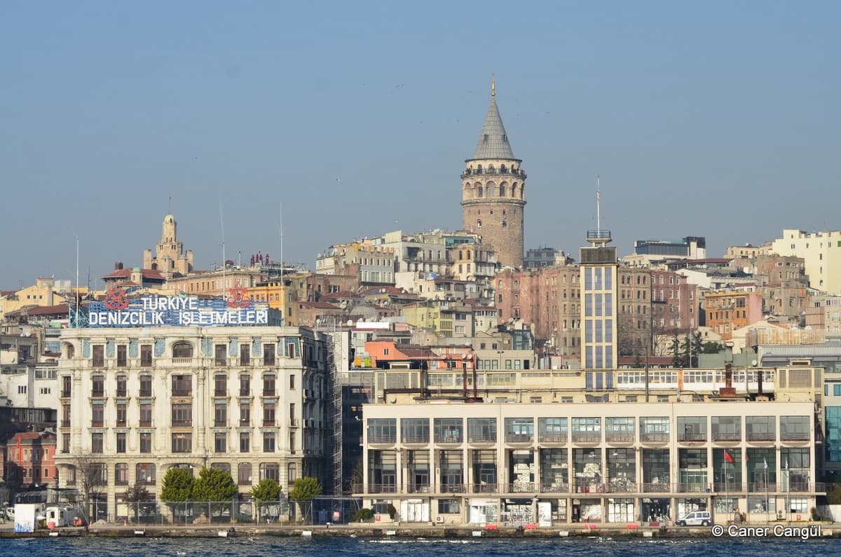Galata Yolcu Salonu