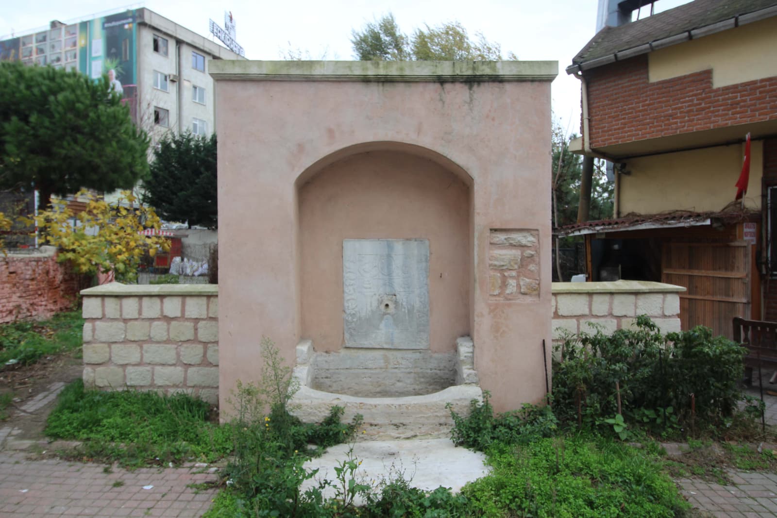 Ayazma Sokak Çeşmesi