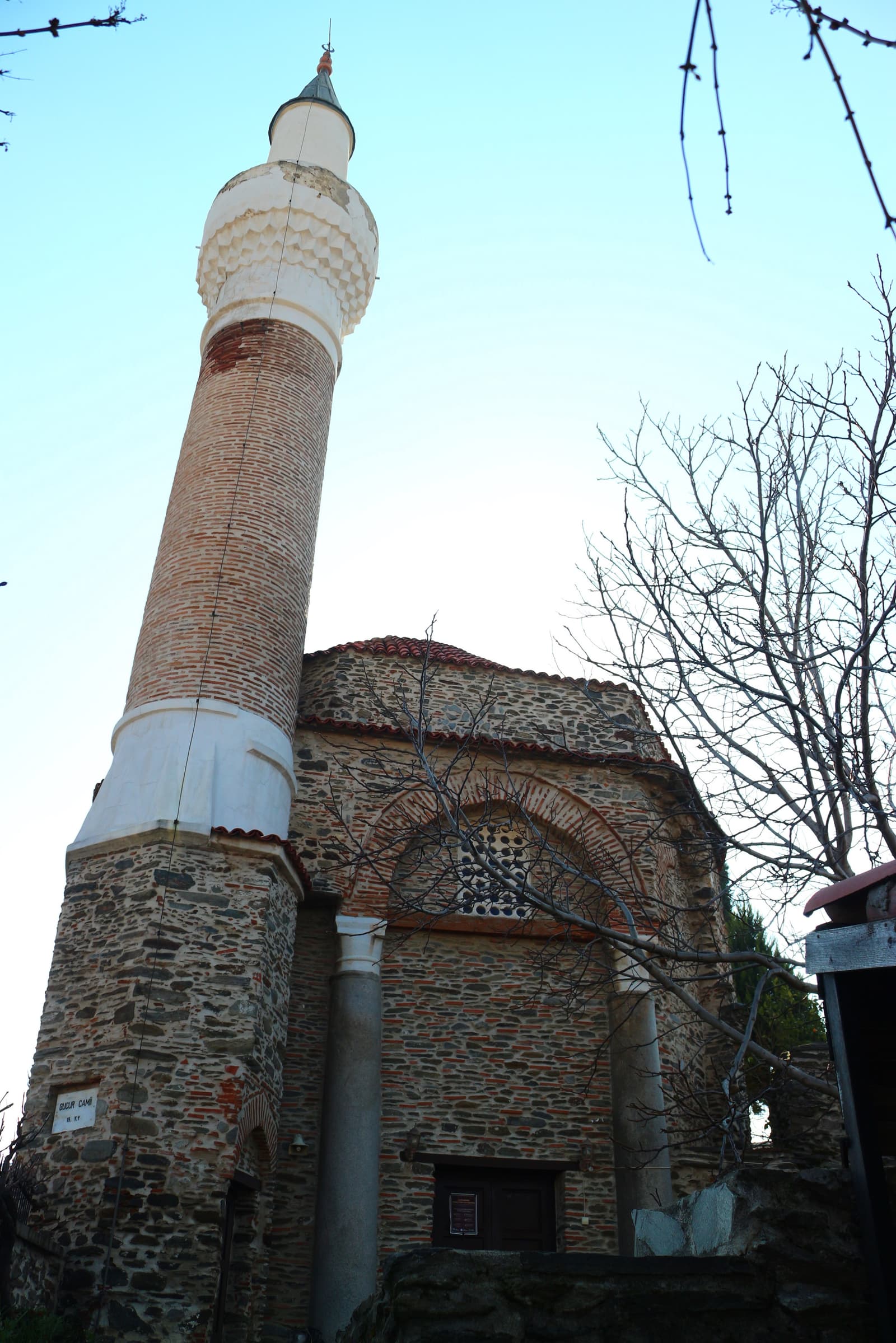 Gucür Camii