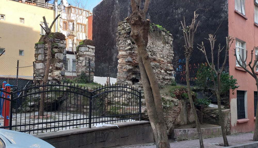 Atpazarı İnas Rüştiye Mektebi