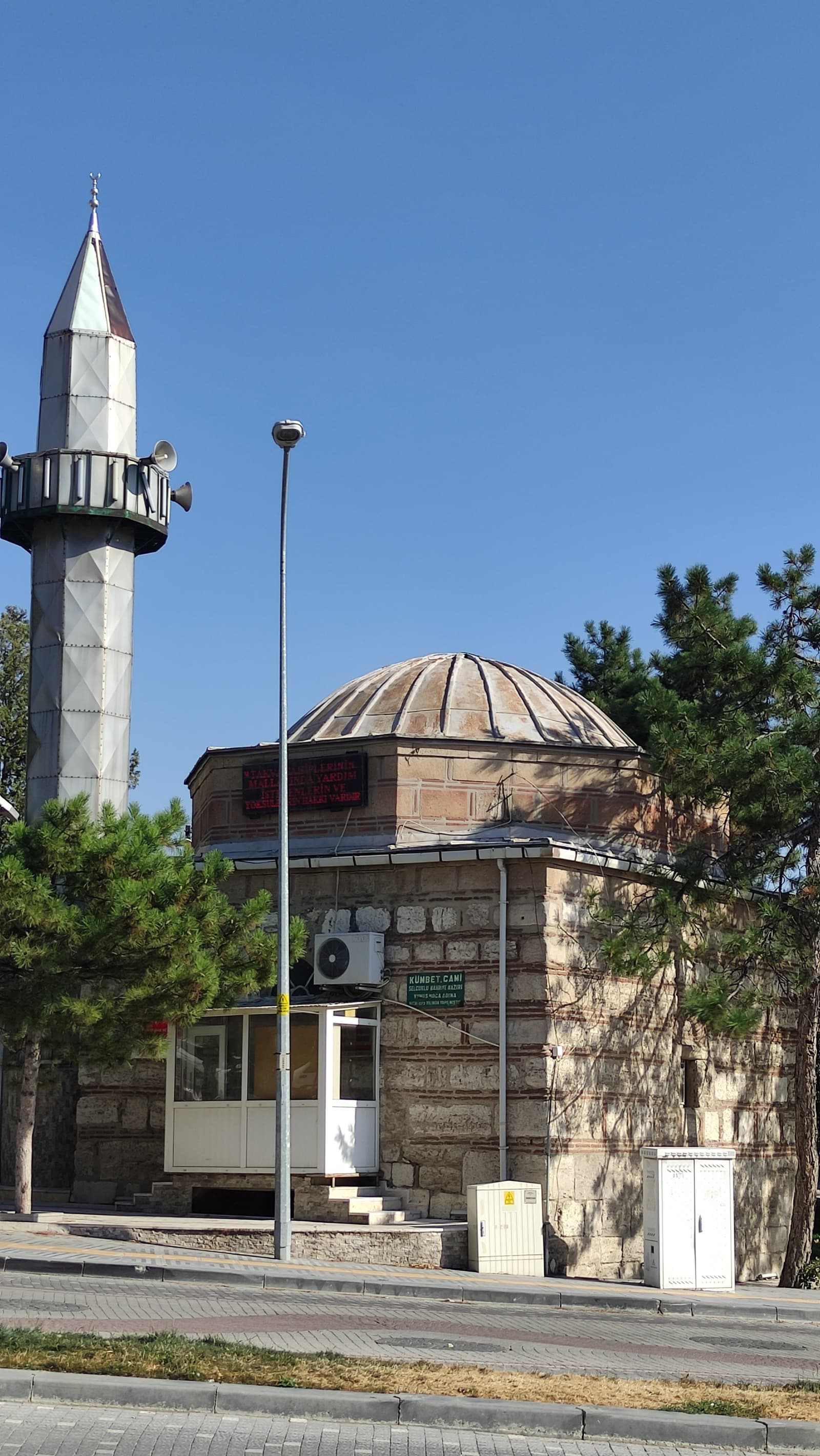 Yunus Hoca Kümbeti