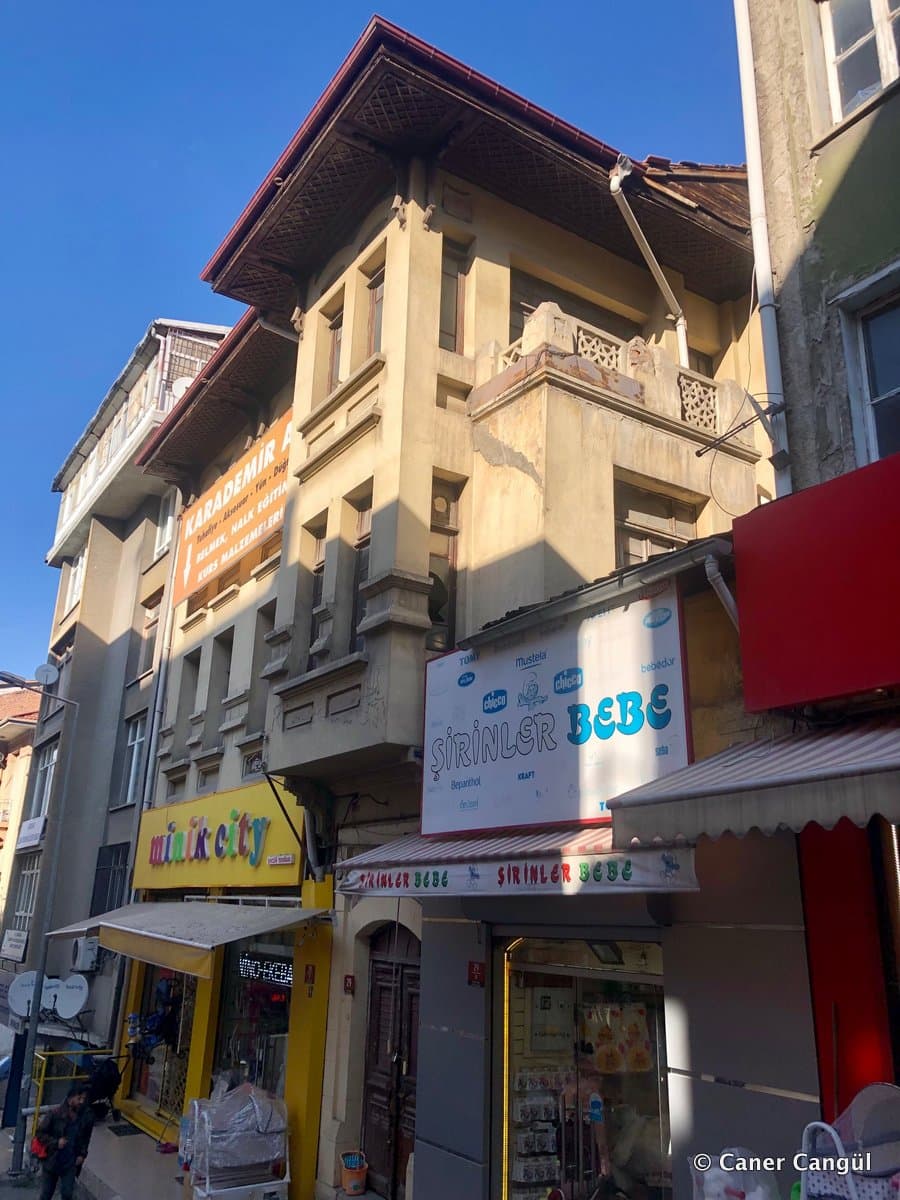 Konut - Kale, Konya Sokak, 29