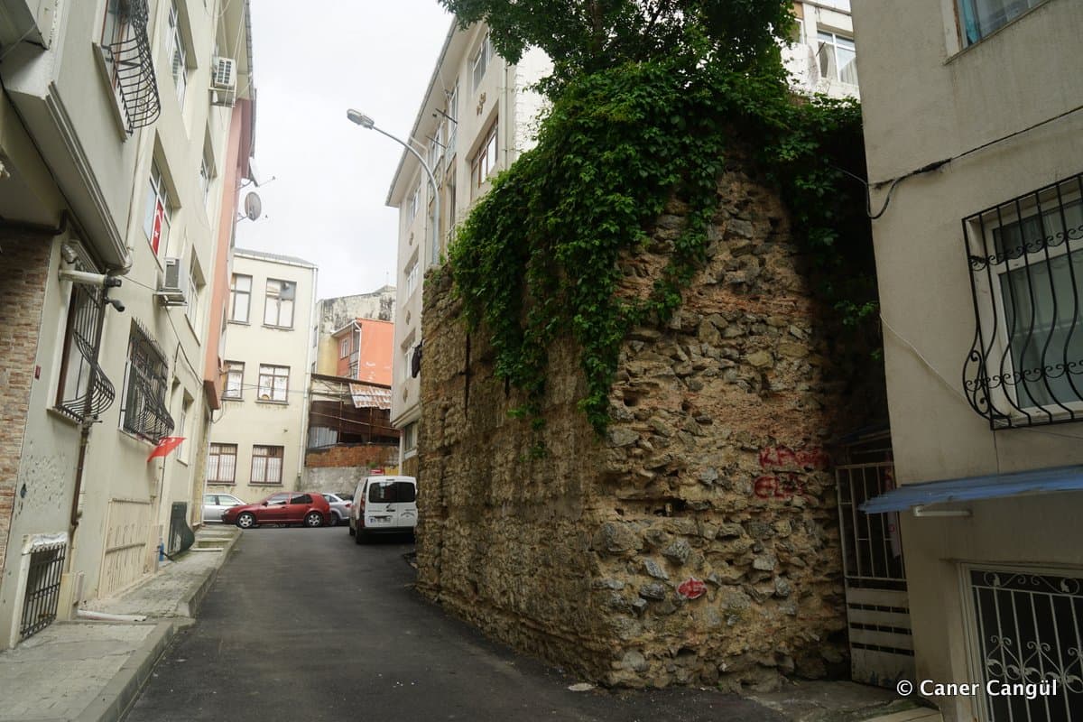 Su Haznesi, Cinali Sokak