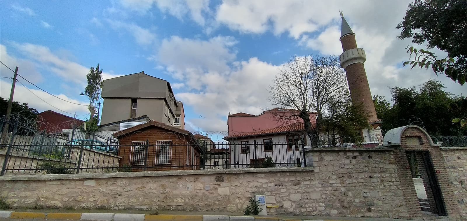 Hacı Hüsrev Camii