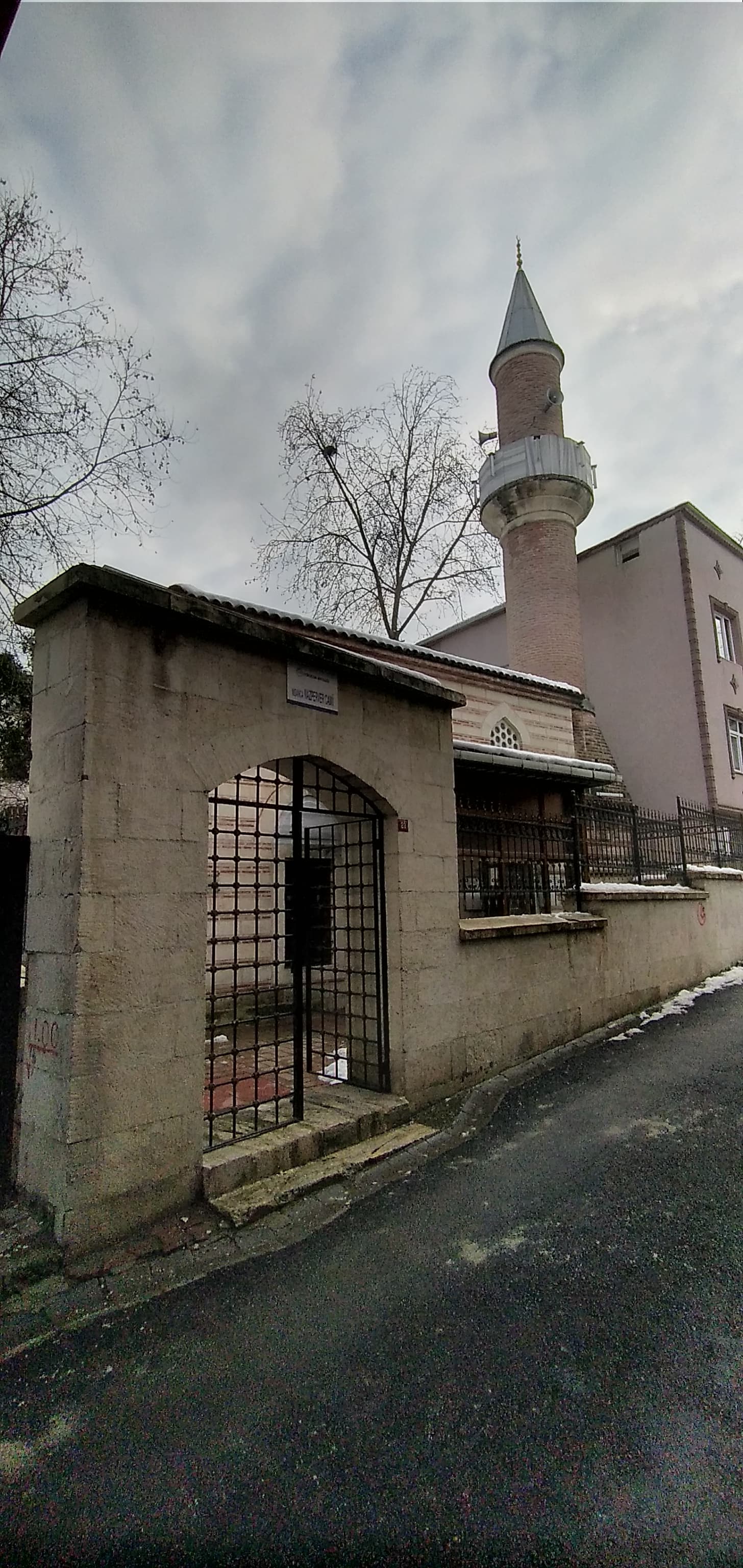 Nazperver Camii