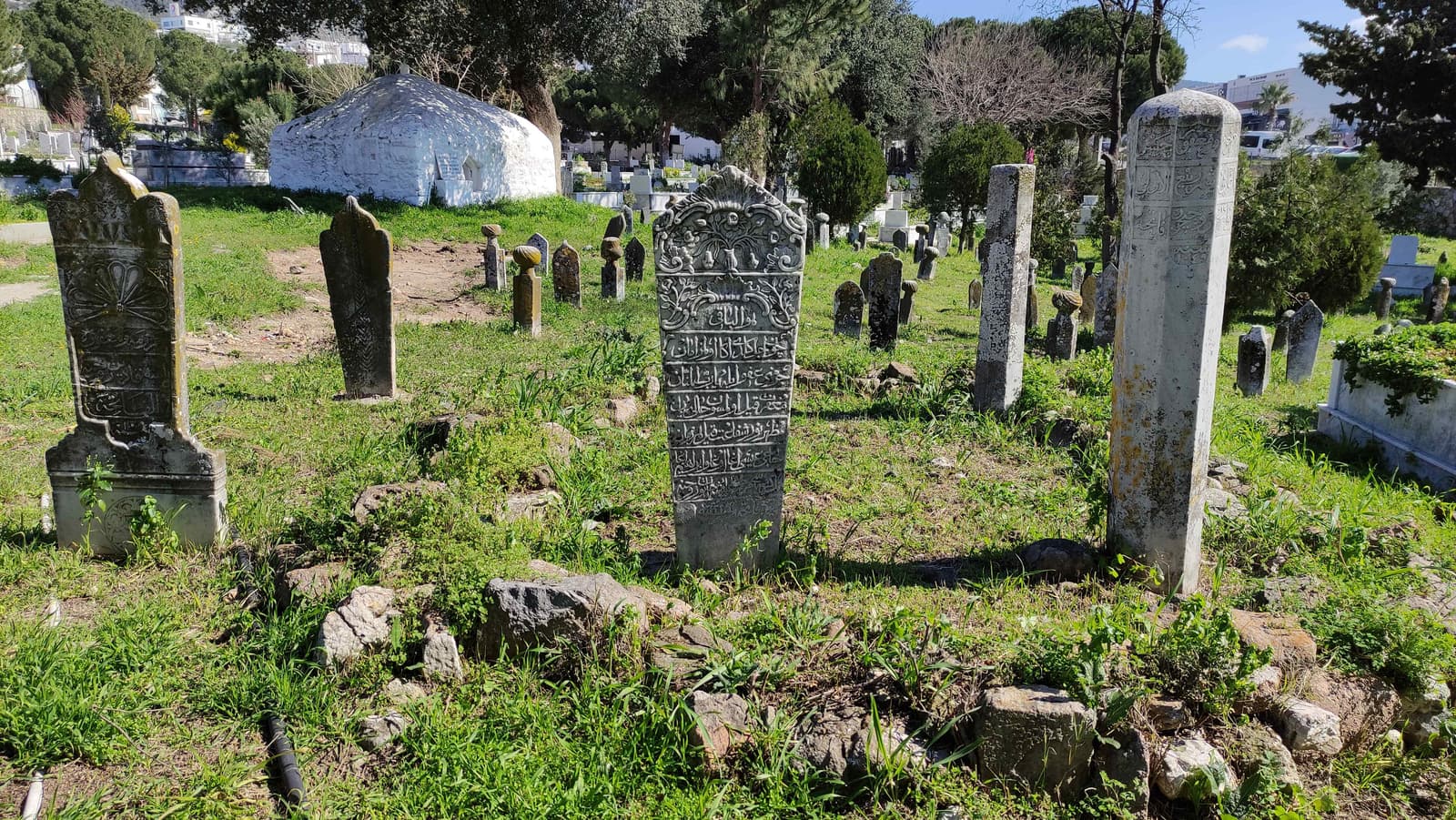 Ortakent Mezarlığı