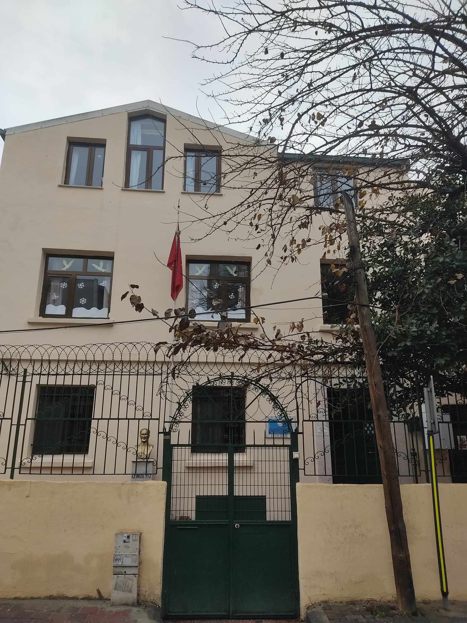 Levon Vartuhyan Ermeni Okulu