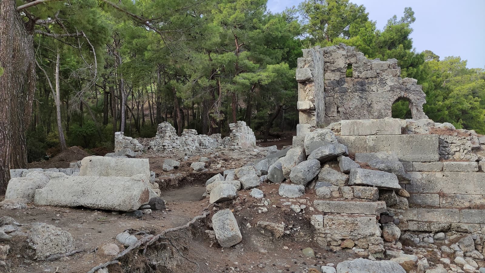 Phaselis Nekropol Hamamı