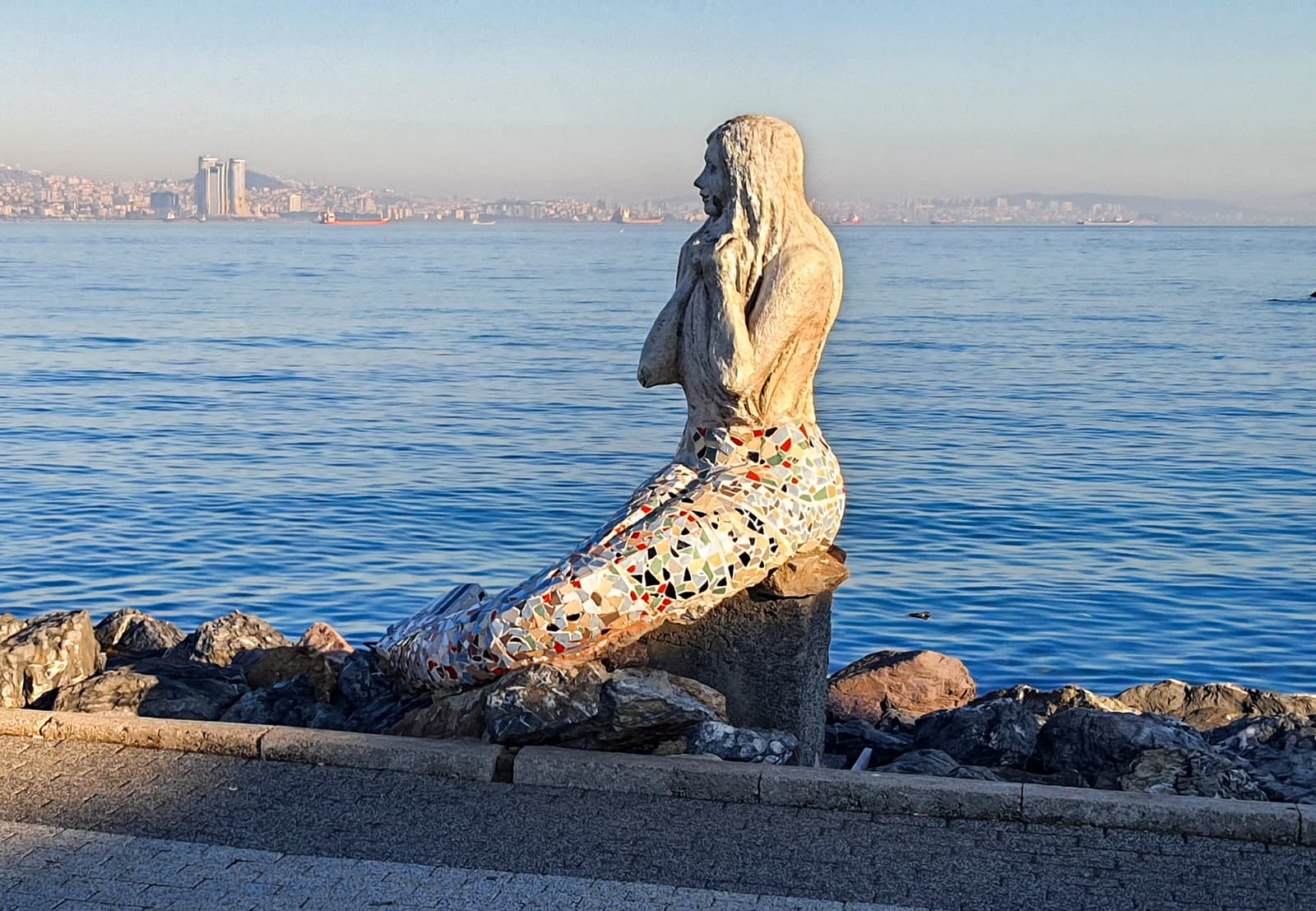 Deniz kızı heykeli, Büyükada