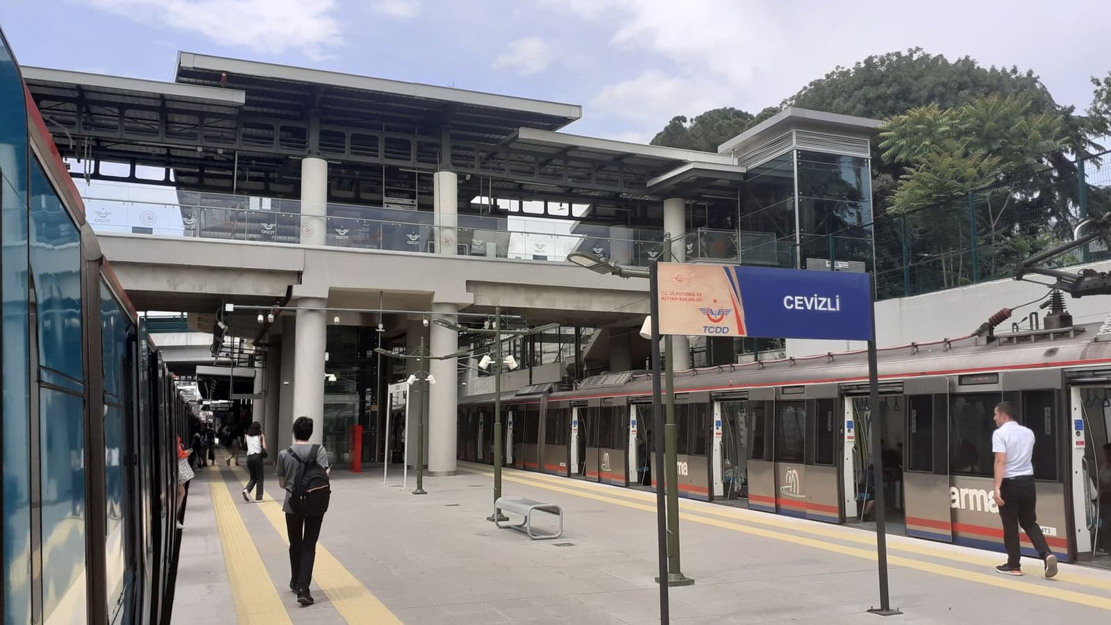 Cevizli Tren İstasyonu