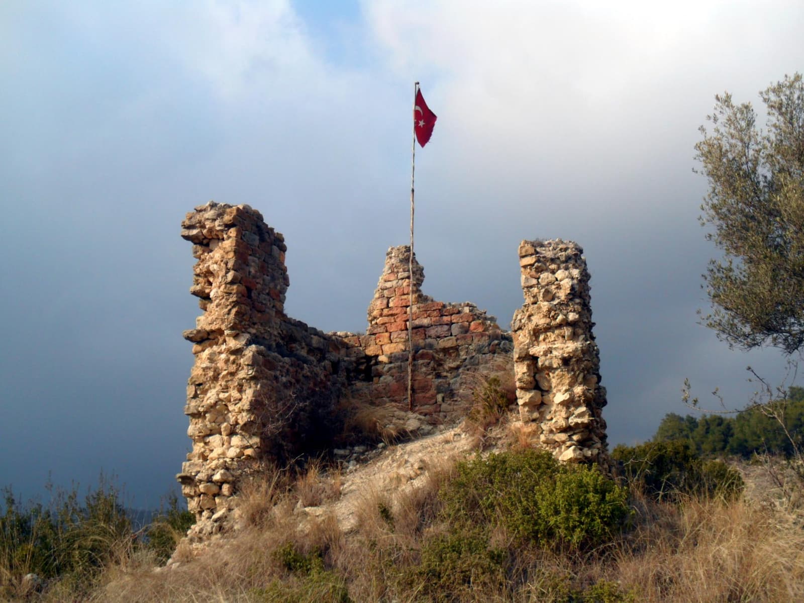Kaleburnu Kalesi