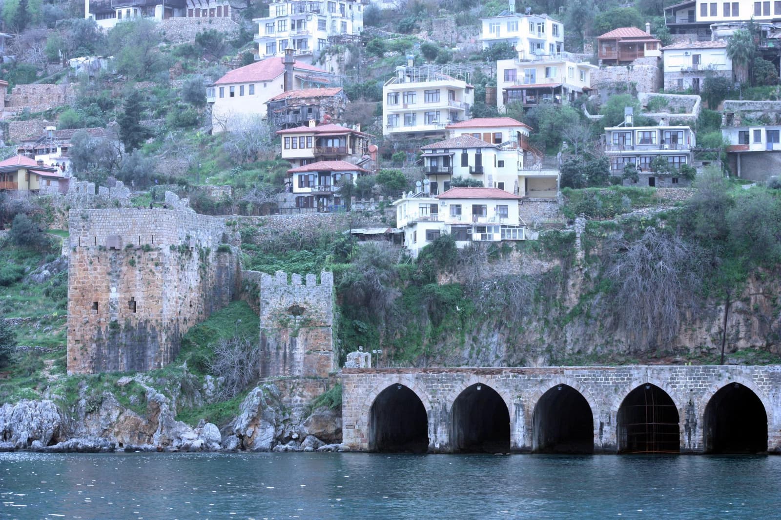 Alanya Tersanesi ve Tophane