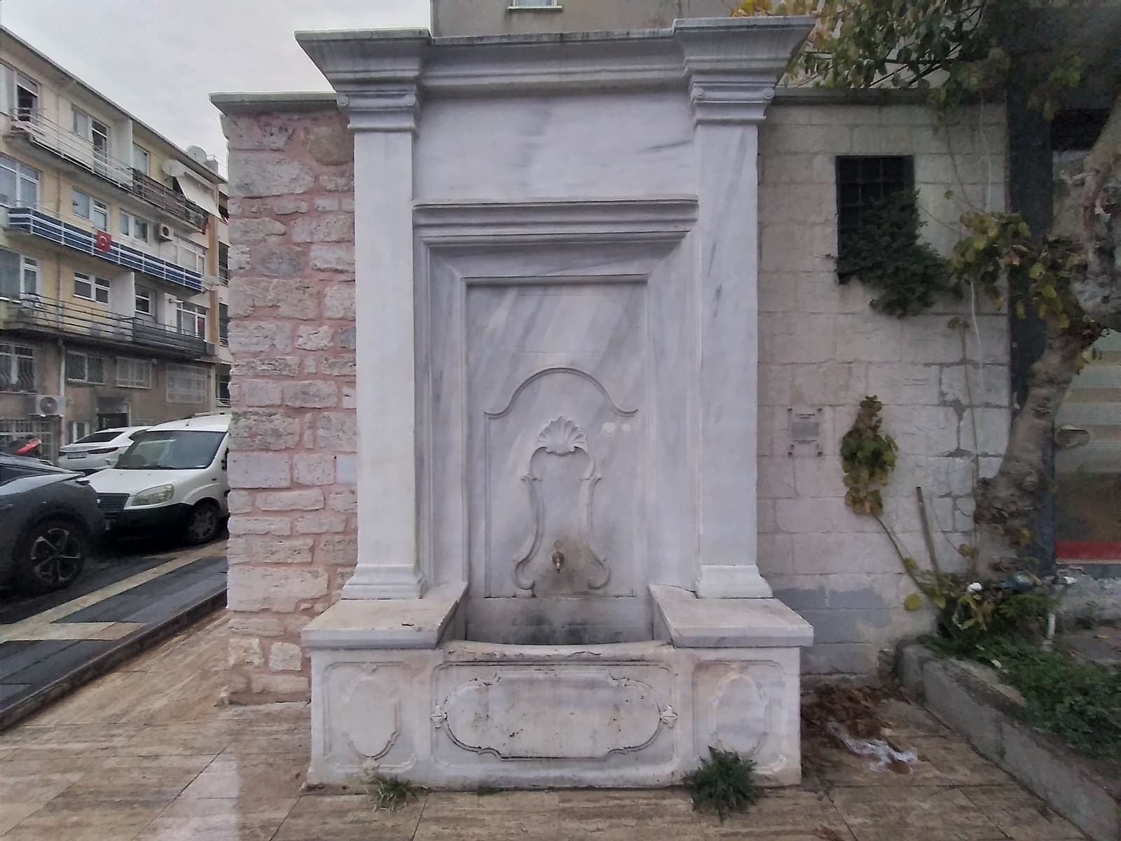 Hamam Sokak Çeşmesi