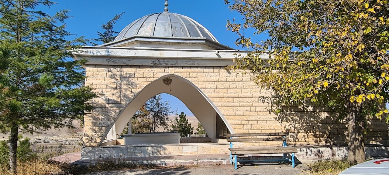 Şeyh Kara Mustafa Türbesi
