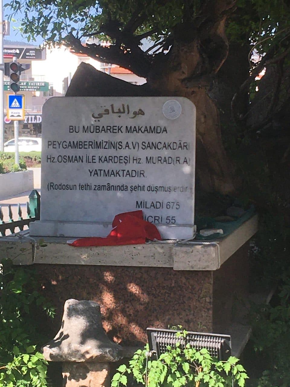Hz. Osman ve Hz. Murat Kabirleri