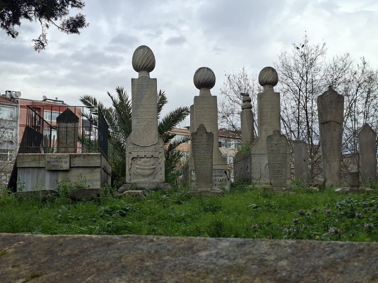 Molla Fenai Türbesi