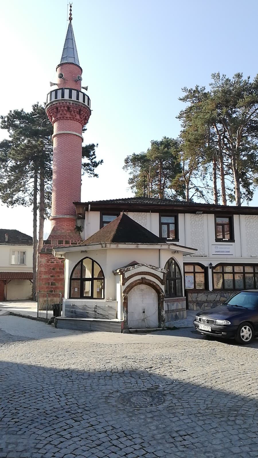 Cami-i Cedid Camii Çeşmesi