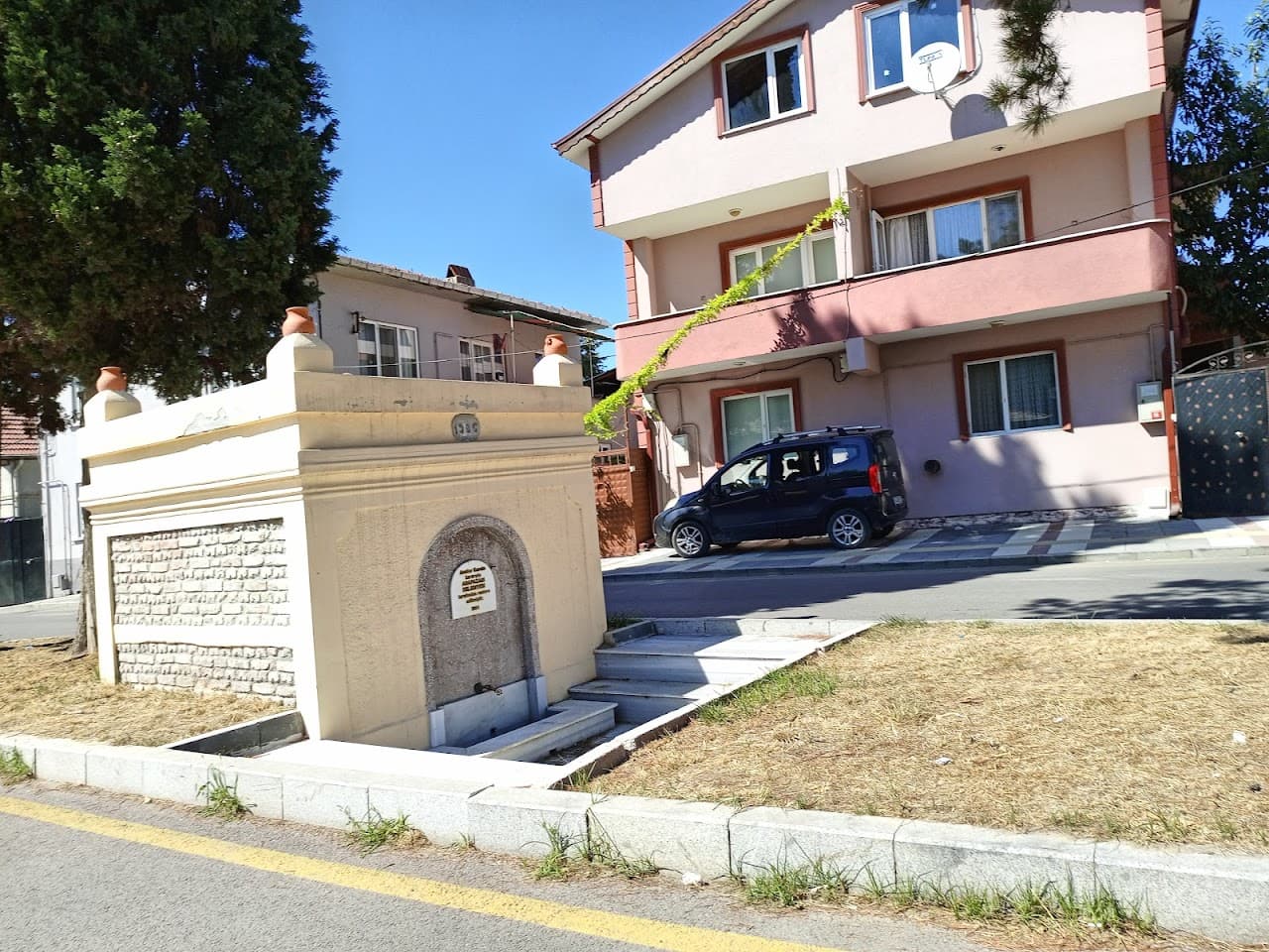Sokak Çeşmesi