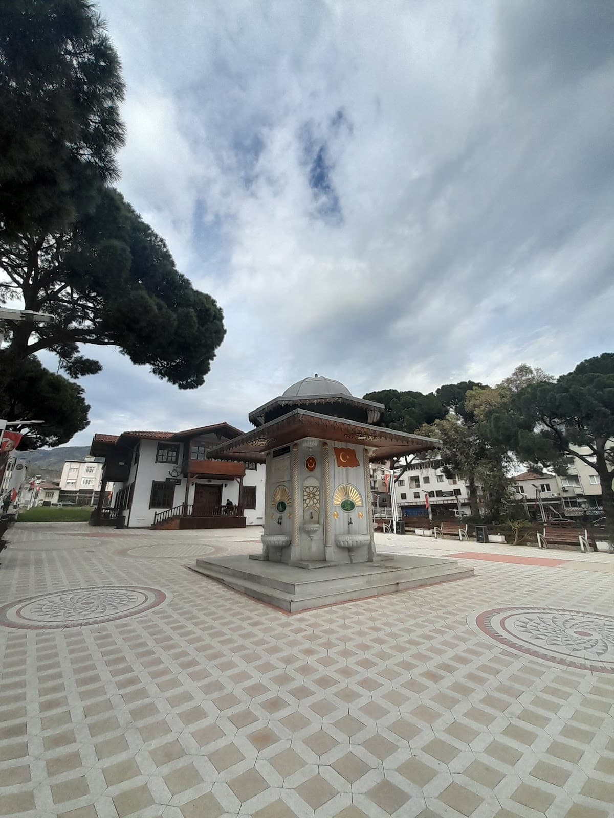 Serçe Sokak Çeşmesi