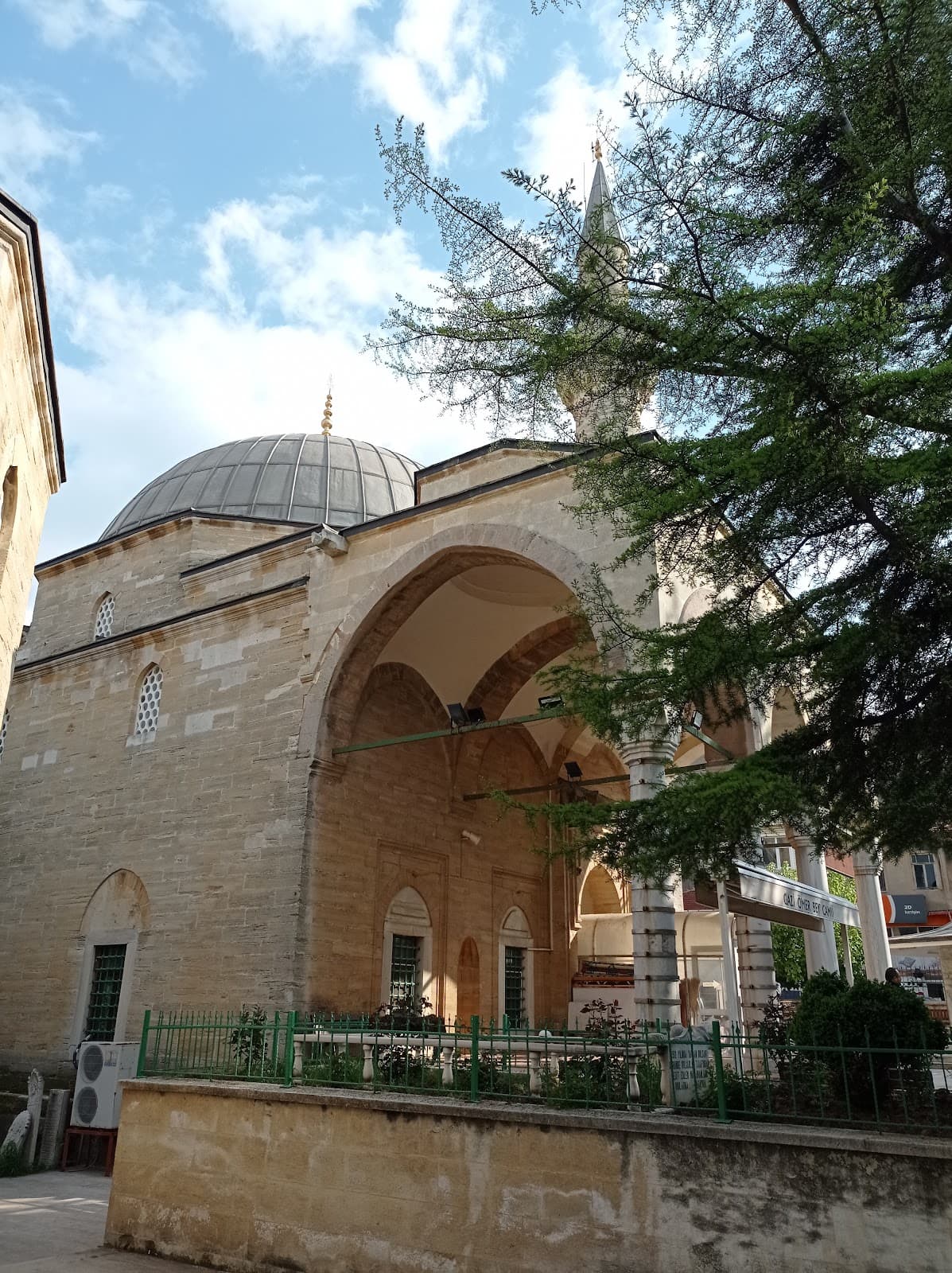 Fatih Baba Türbesi