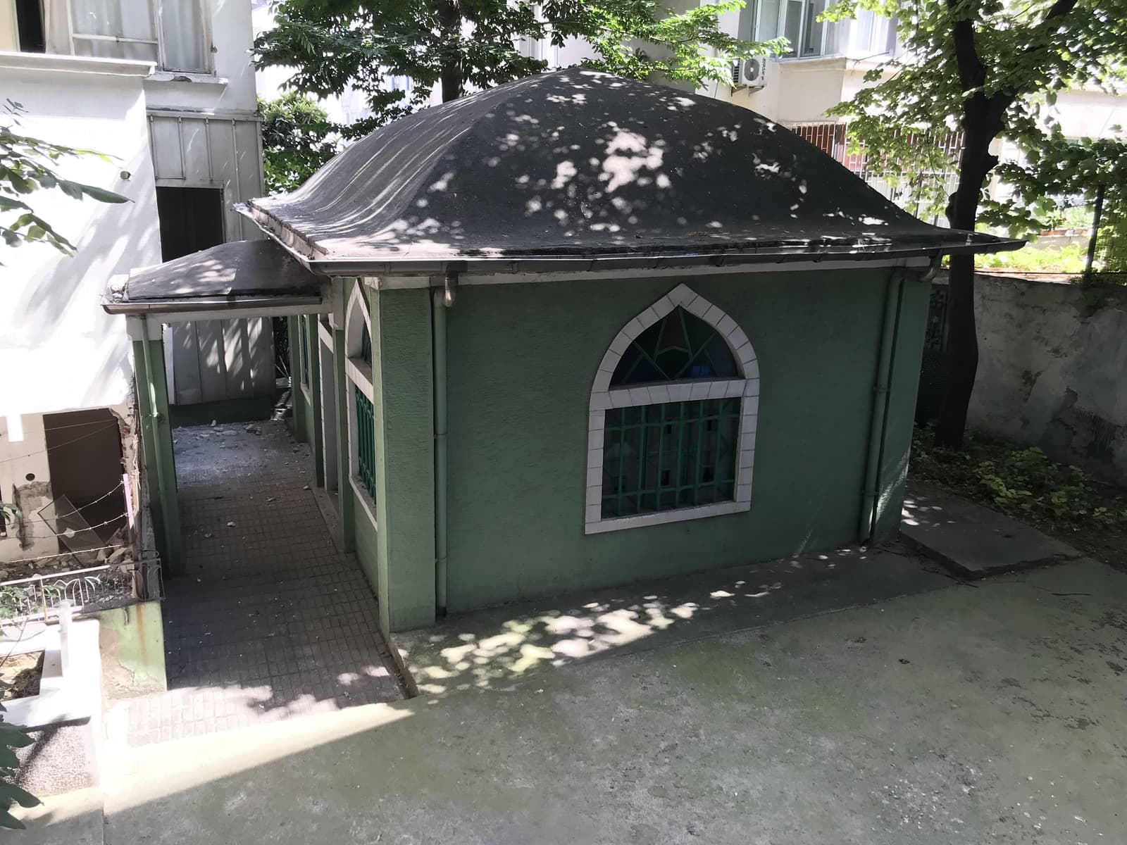 Şeyh Sadık ve Şeyh Feyzullah Efendi Türbeleri