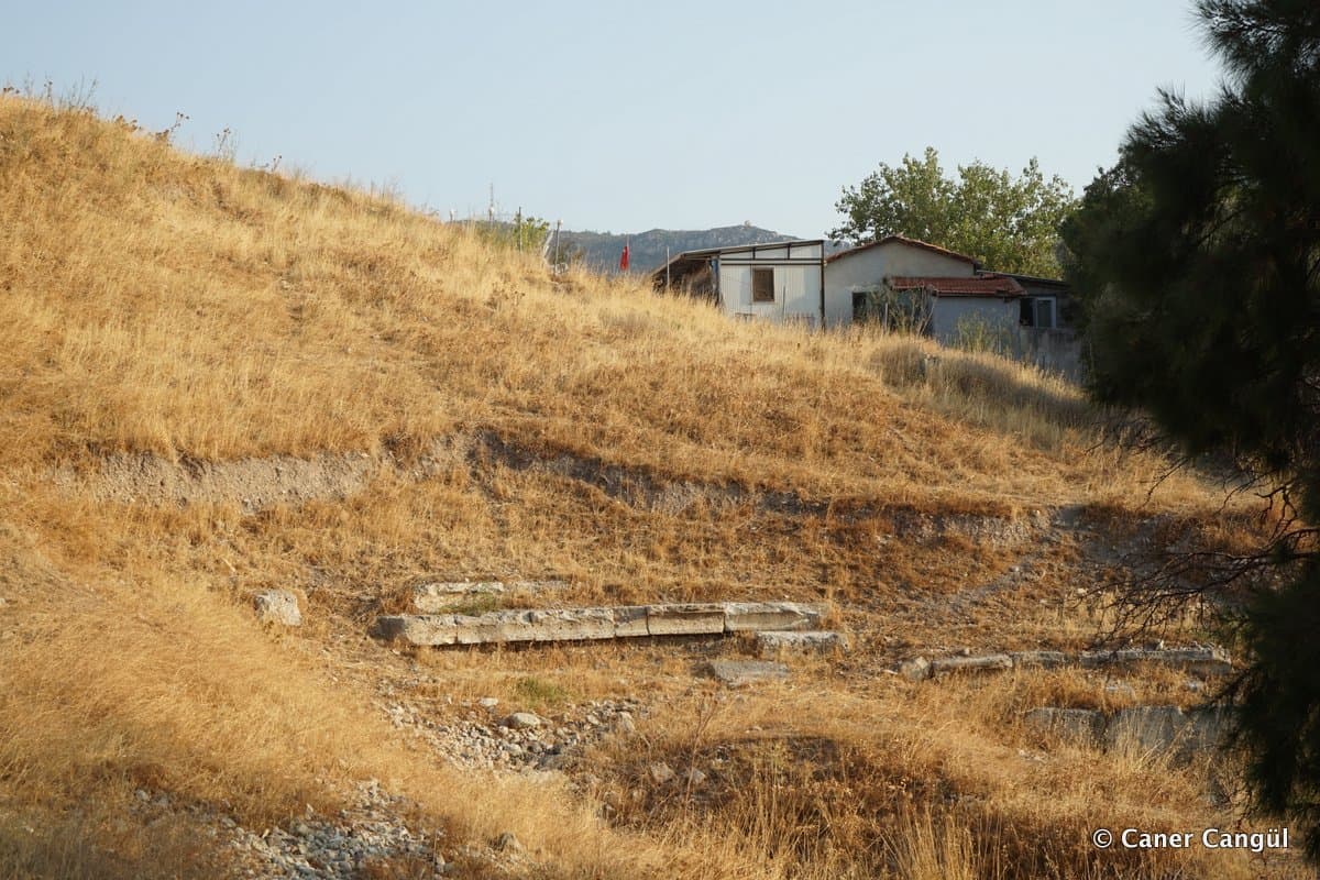 Phokaia Antik Tiyatrosu
