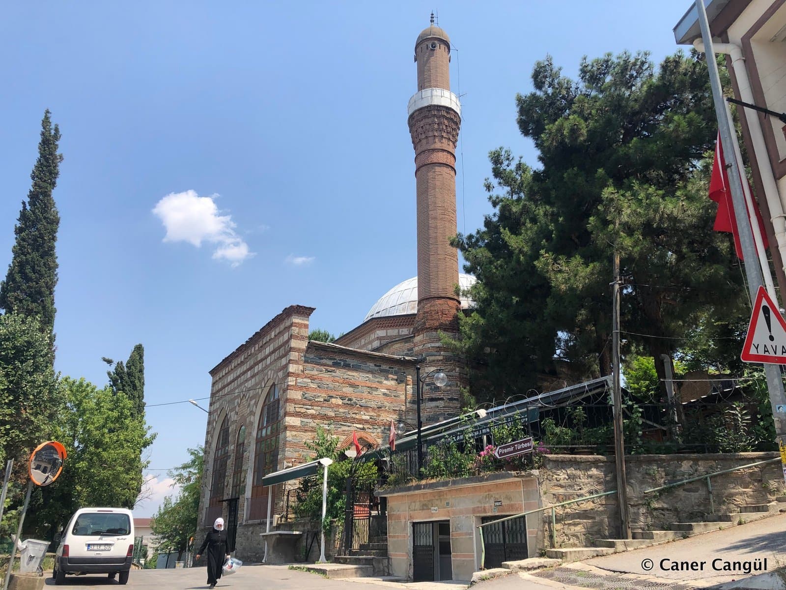 Pir Emir Camii