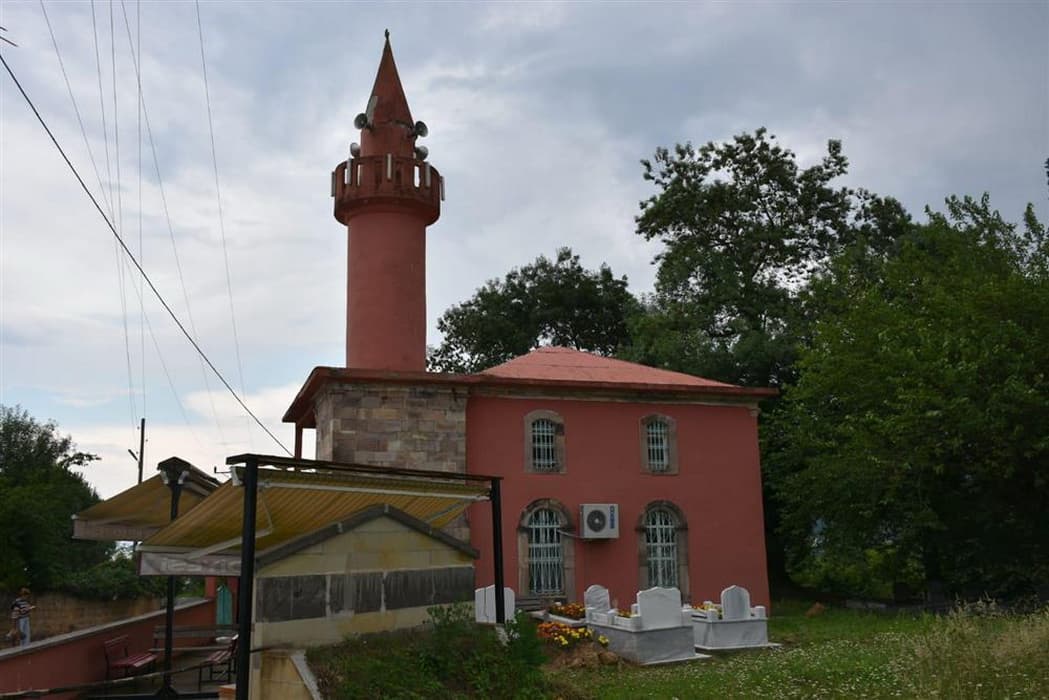 Konakyanı Camii