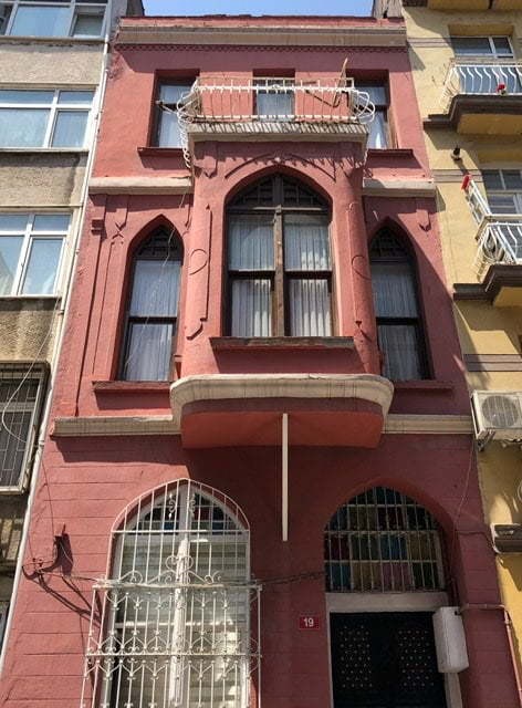 Niyegoların Evi