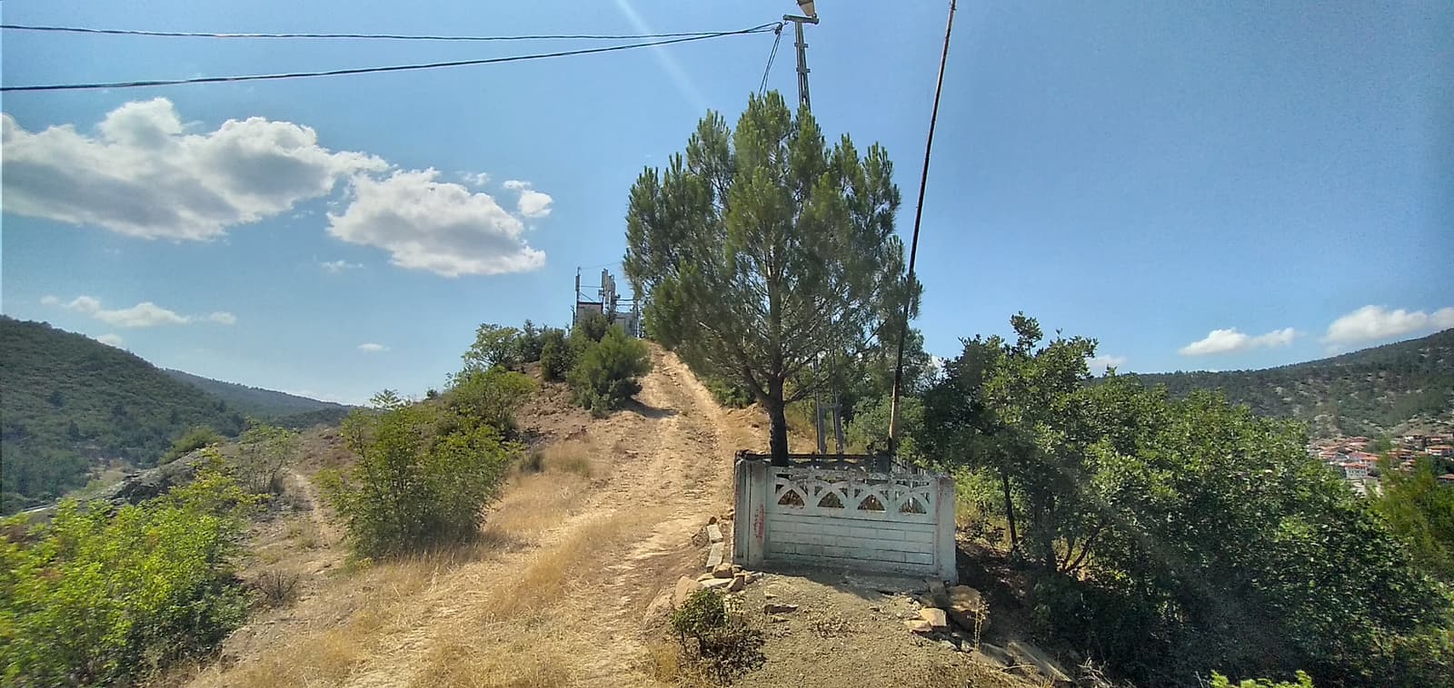 Sarıkız Türbesi, Taraklı
