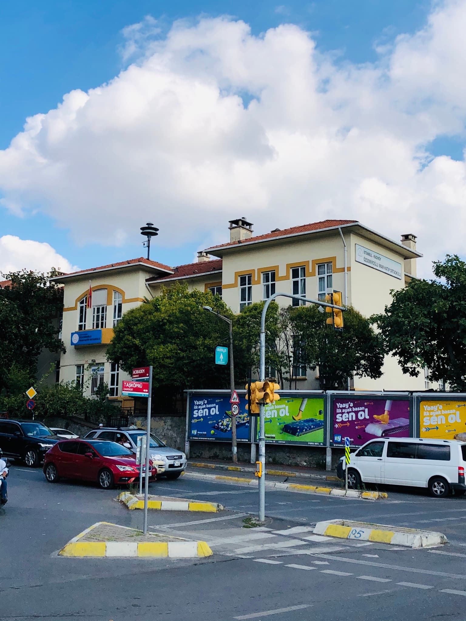 Özdemiroğlu İlkokulu