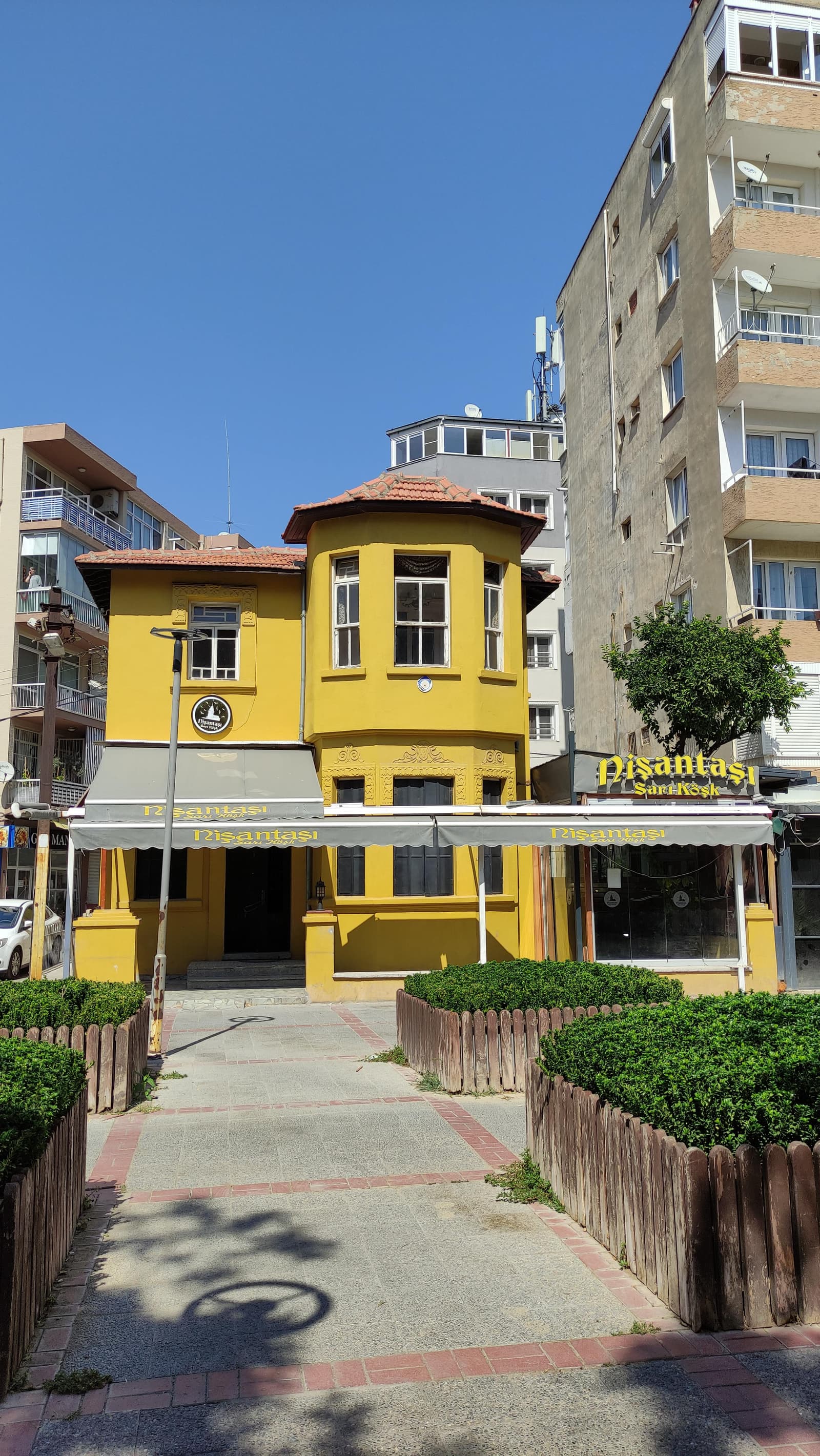 Konut (2), Karşıyaka