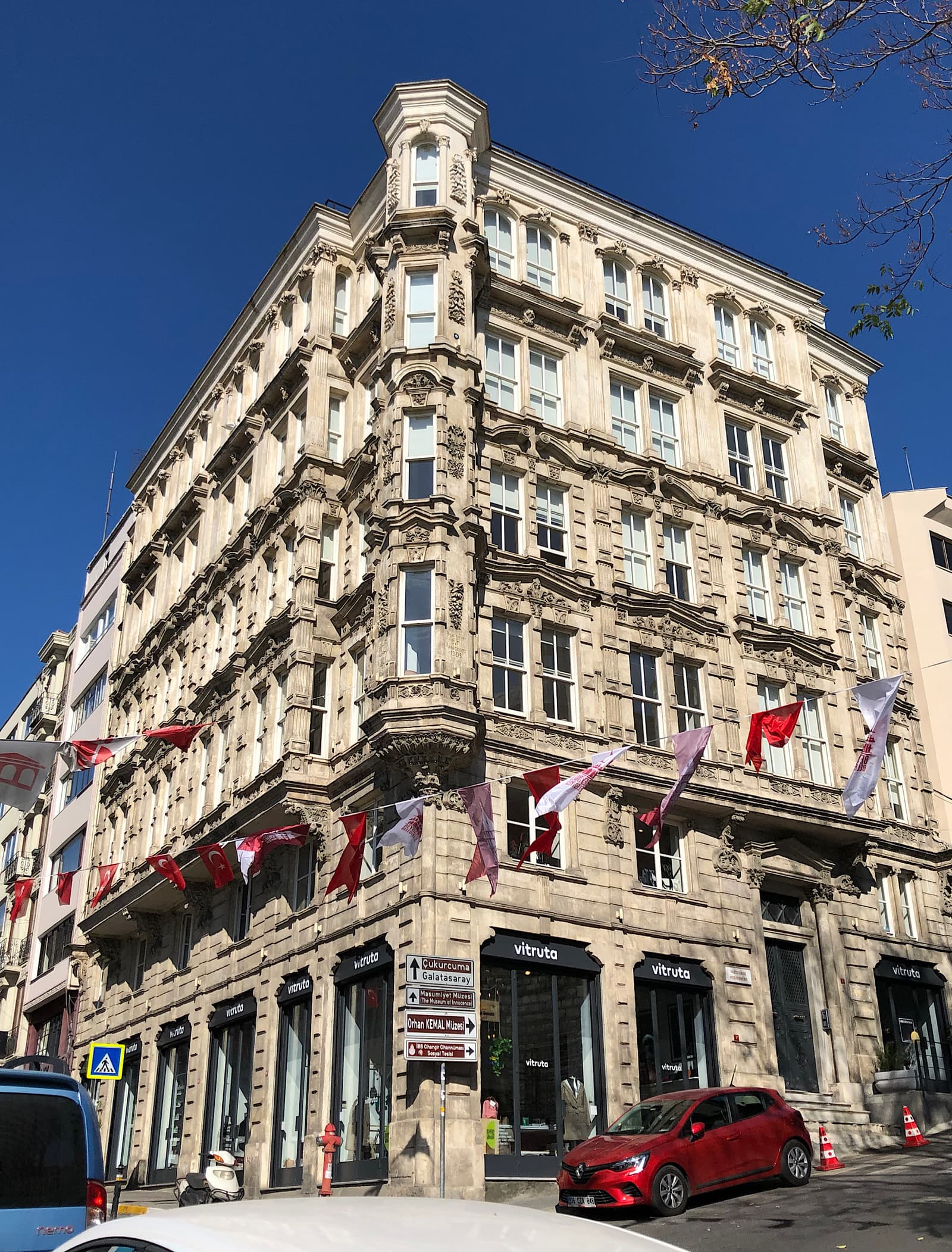 Yazıcızade Apartmanı