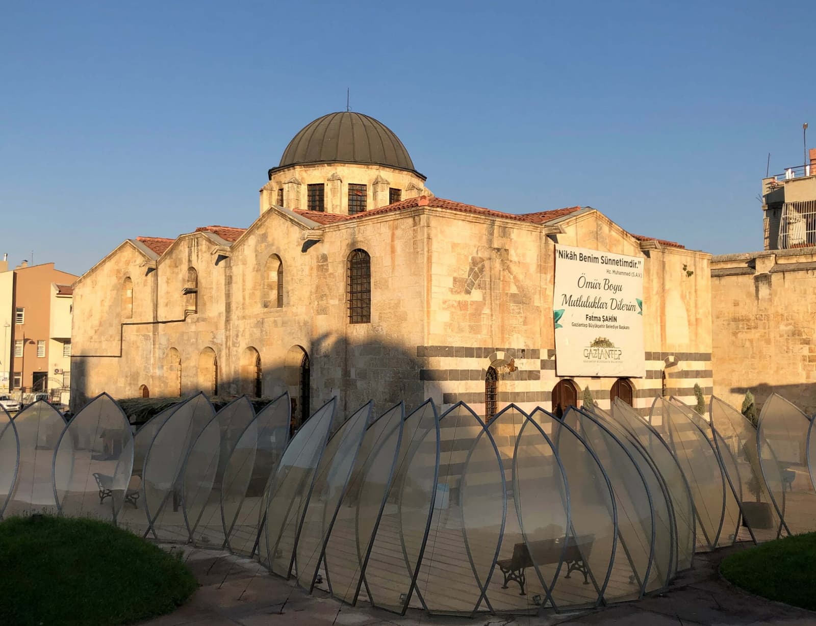 Aziz Bedros Kilisesi
