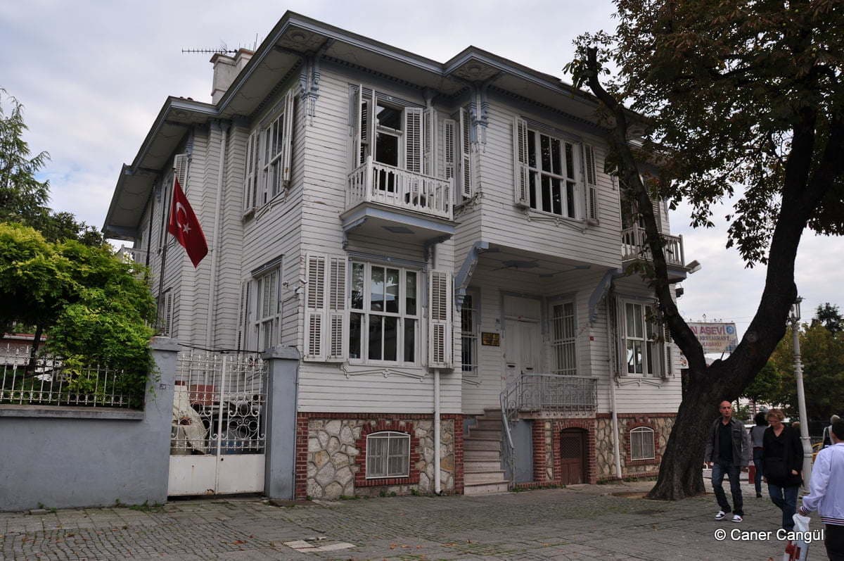 Recep Peker Köşkü