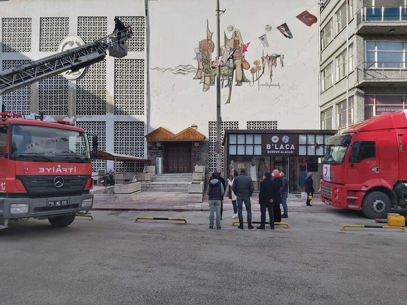 Burdur Belediyesi Eski Hizmet Binası Duvar Panosu