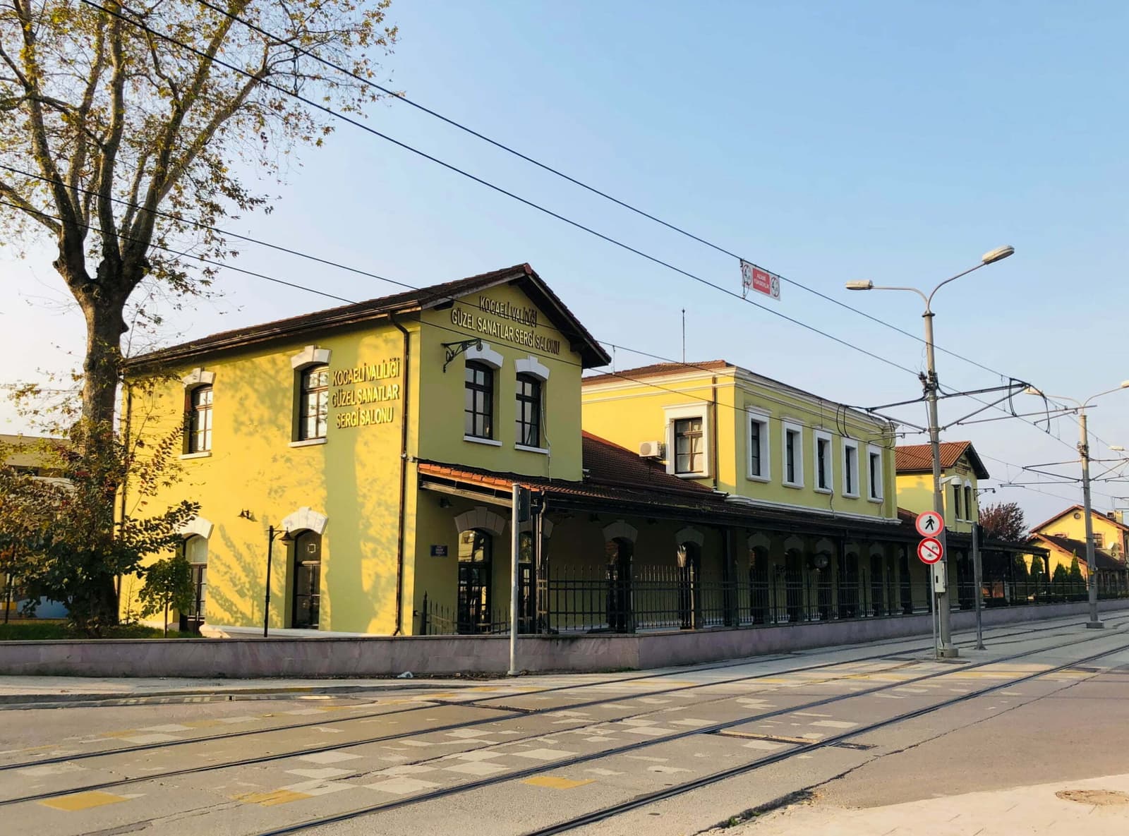 İzmit Gar Binası