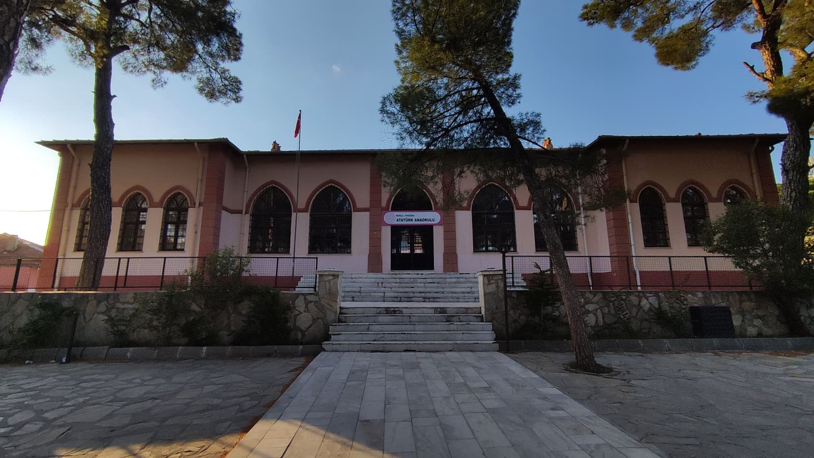 Atatürk İlkokulu, Yatağan