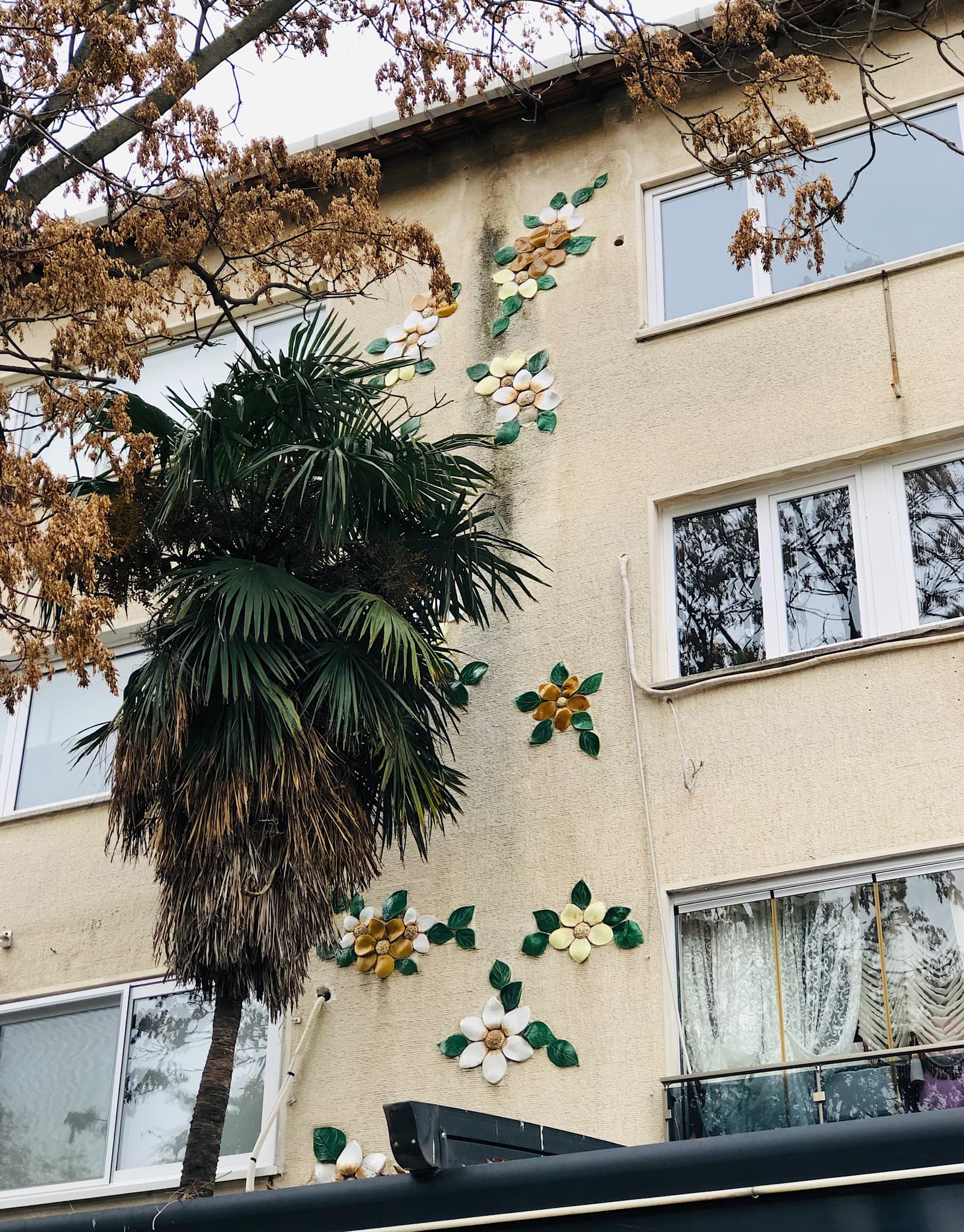 Sinan Apartmanı Seramik Panoları
