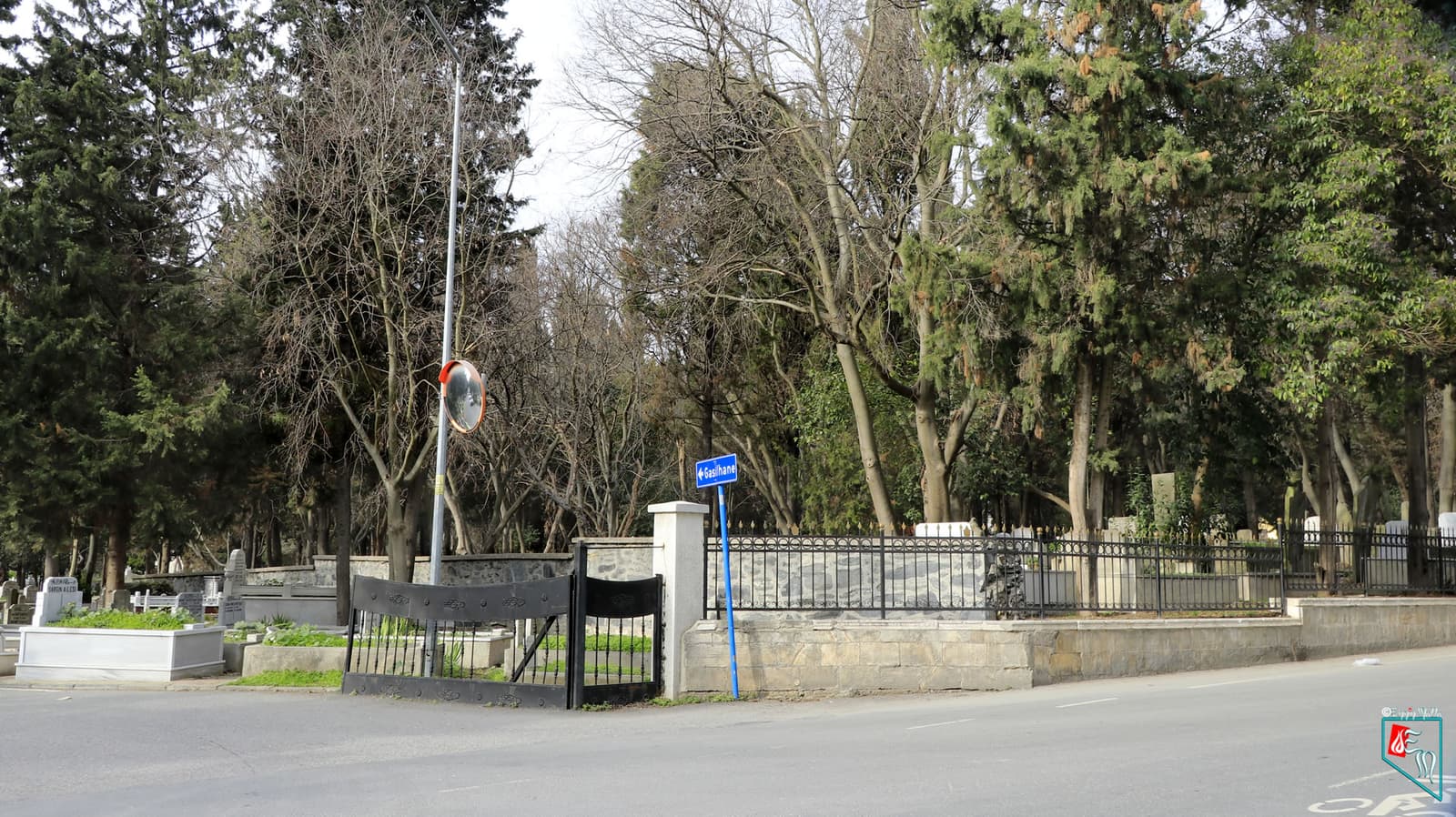 Dedeler Mezarlığı
