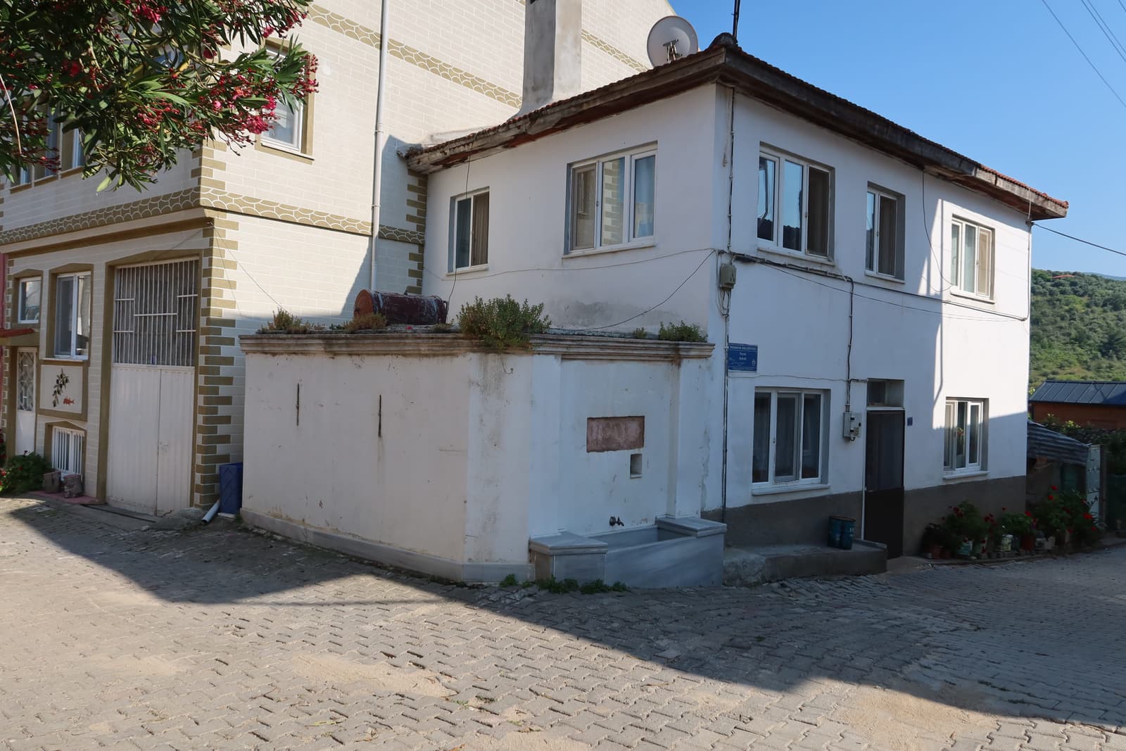 Turan Sokak Çeşmesi