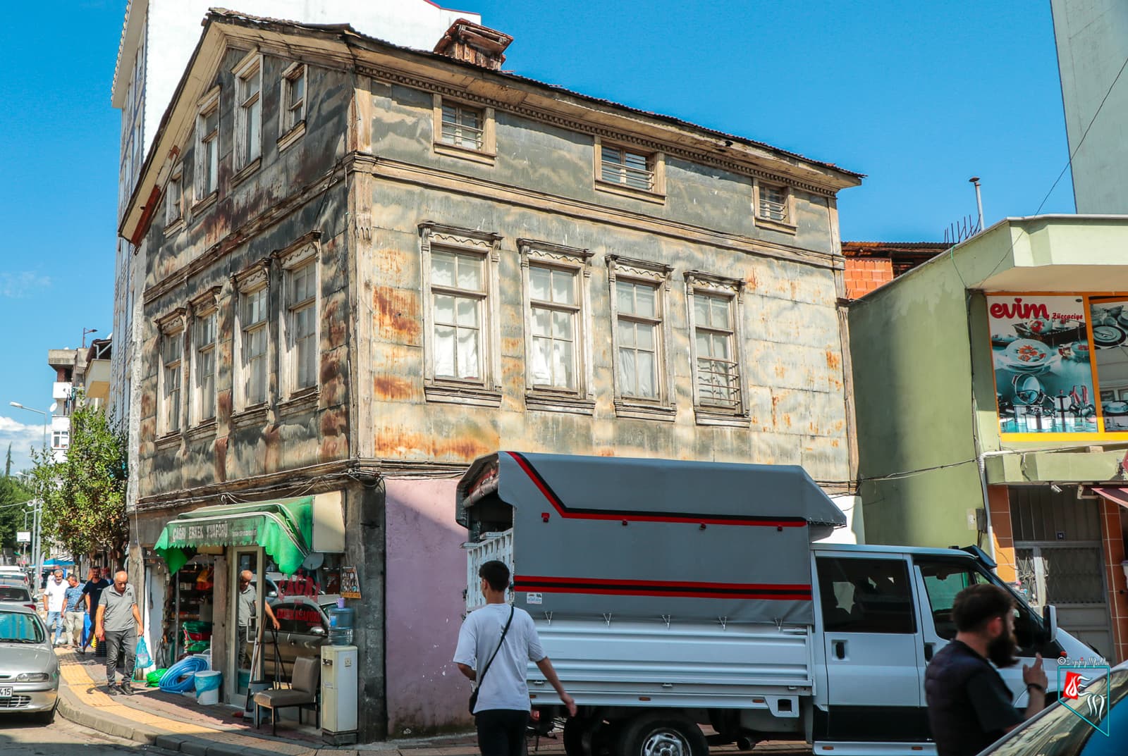 Hadi Karahacıoğlu Konağı