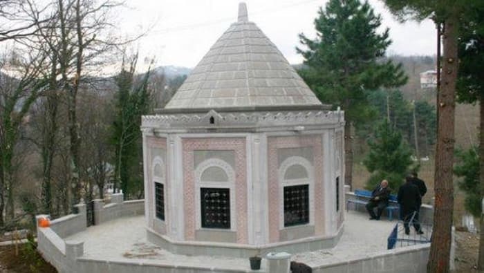 Pir Aziz Türbesi
