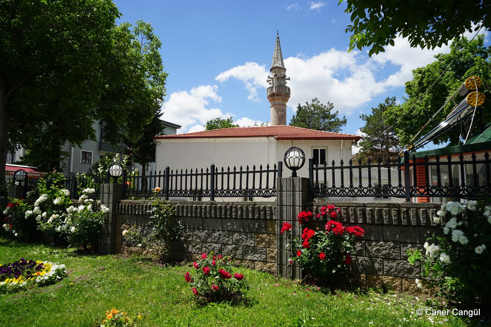 Rüstem Paşa Camii, Büyükkarıştıran