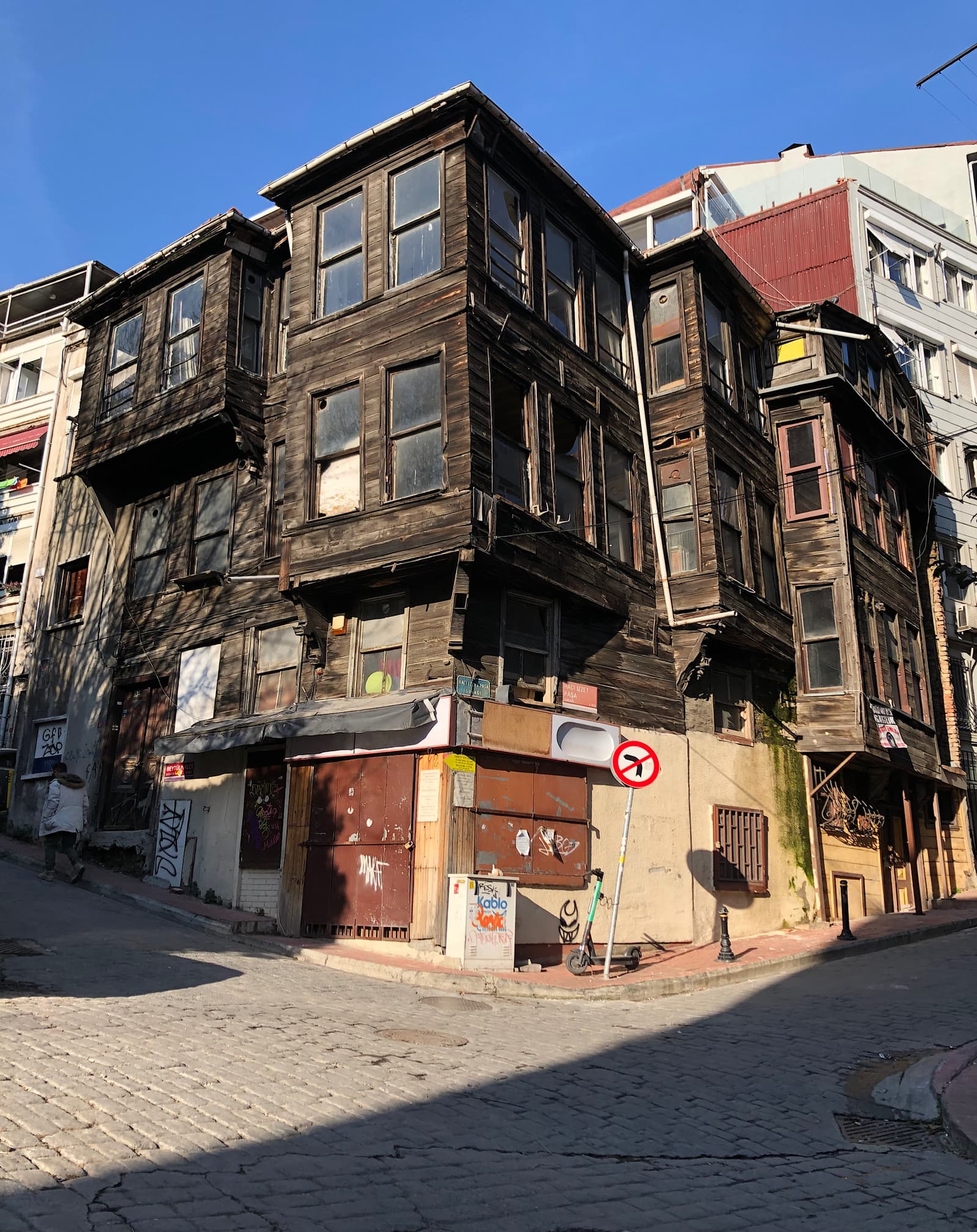 Konak — Ömer Avni, Beytülmalcı, 34