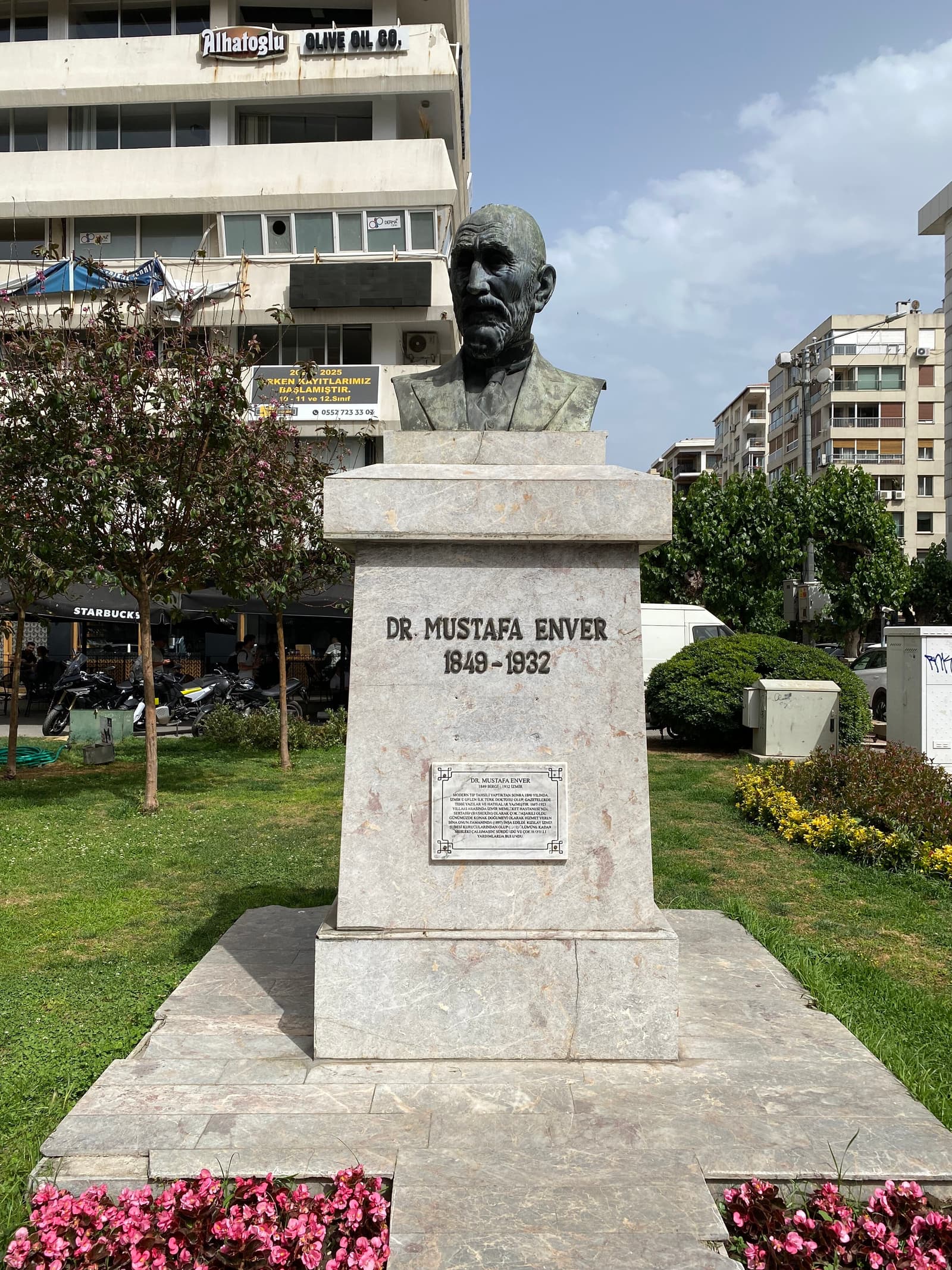 Doktor Mustafa Enver Bey Büstü