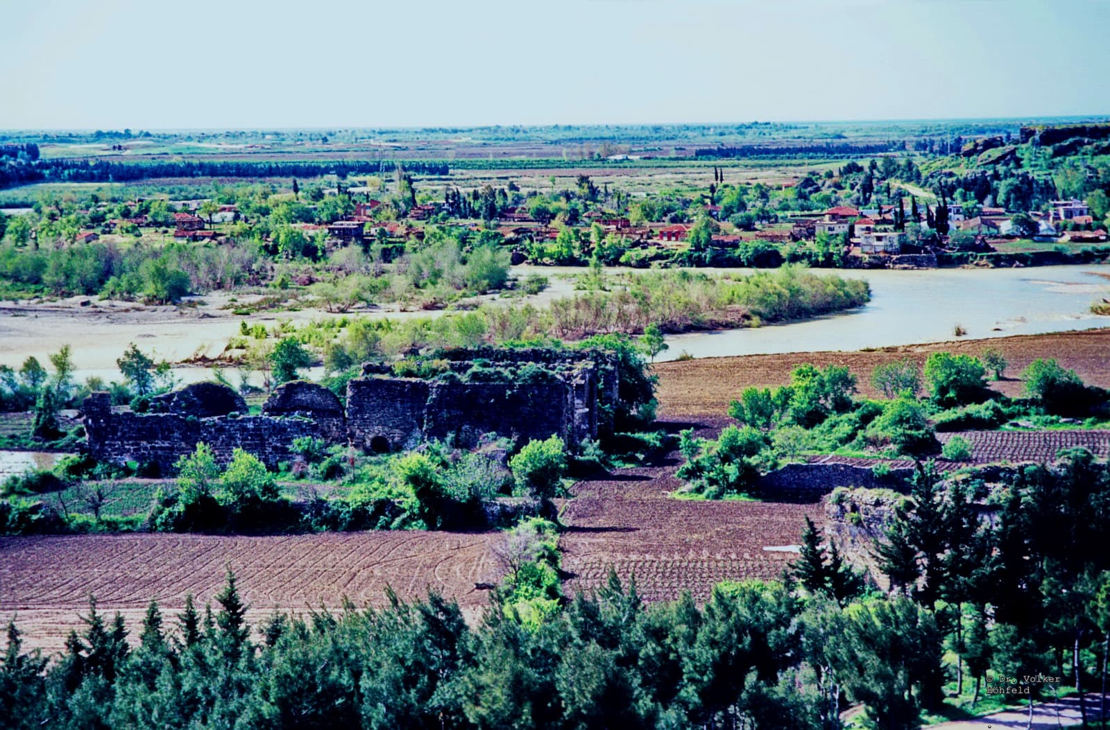 Köprüsuyu Hanı