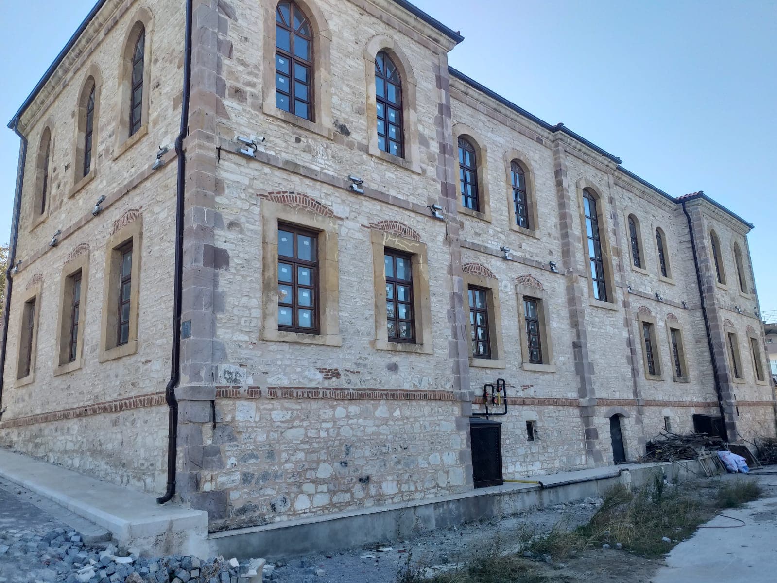 Gazievrenos İlkokulu