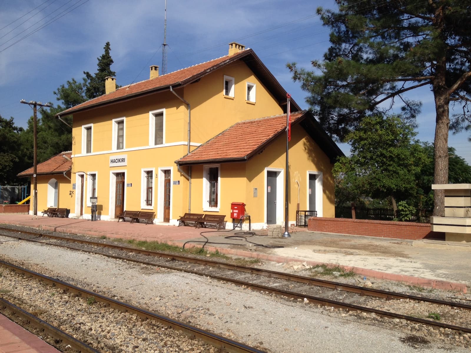 Hacıkırı Tren İstasyonu
